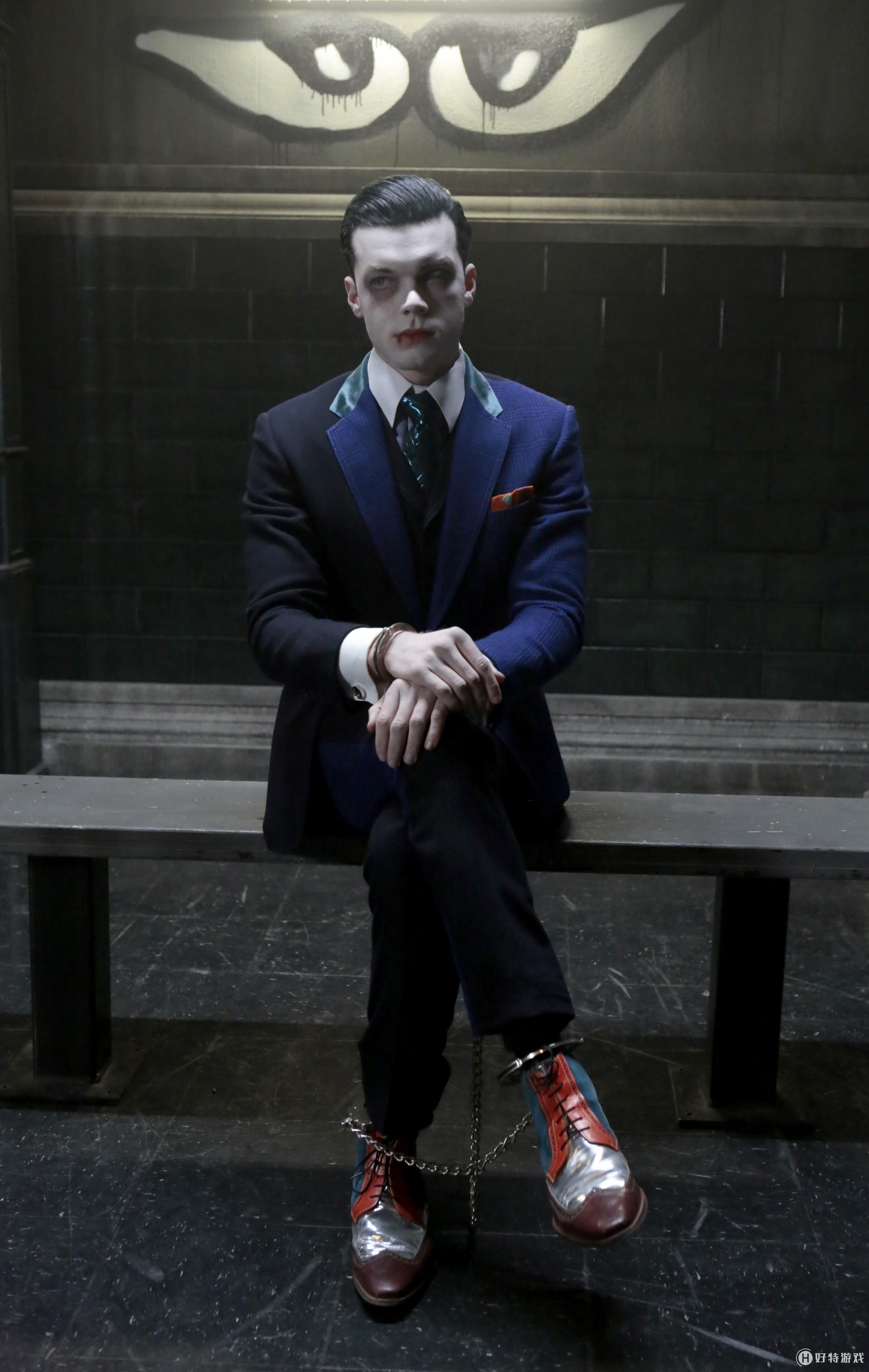 哥谭第六季是大结局少爷变身蝙蝠侠大战小丑