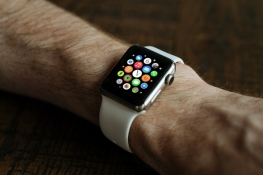 Apple Watch黑科技诞生！来做你的私人医生