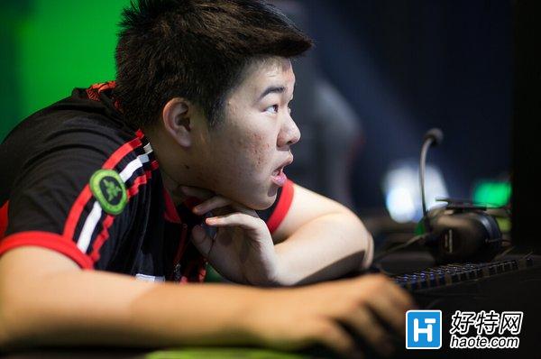 GODVԺսFaker »X