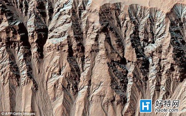 NASA遭打脸：火星沟壑形成是因为干冰