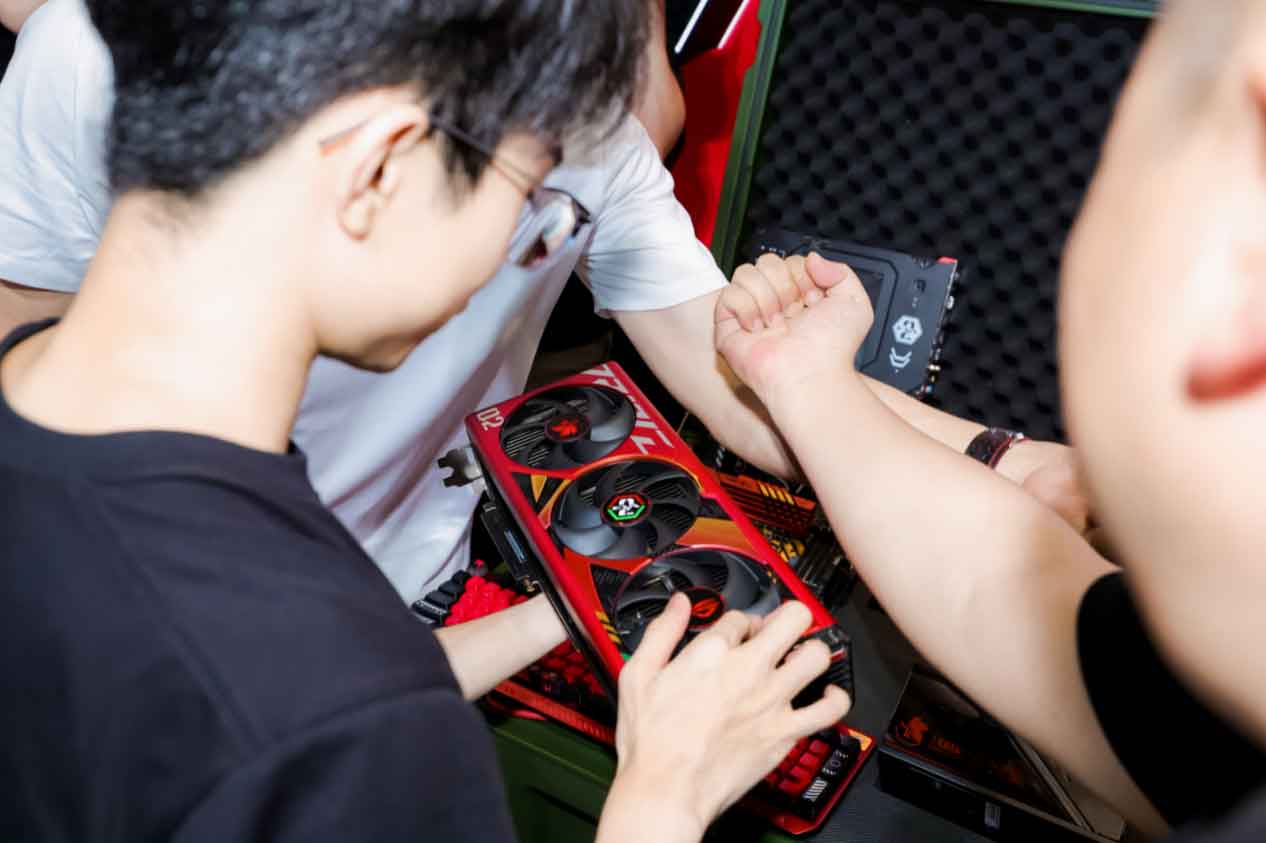 ROG x EVAƷBW 2023 װ,Ԫ