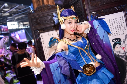 ѧԱ̽ҫϿȿաĶChinaJoy