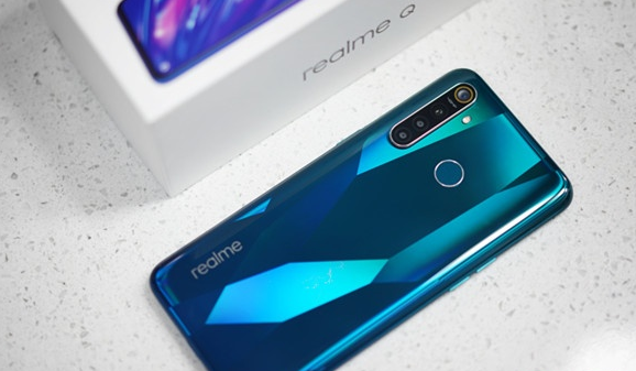 realme Qҫ9x